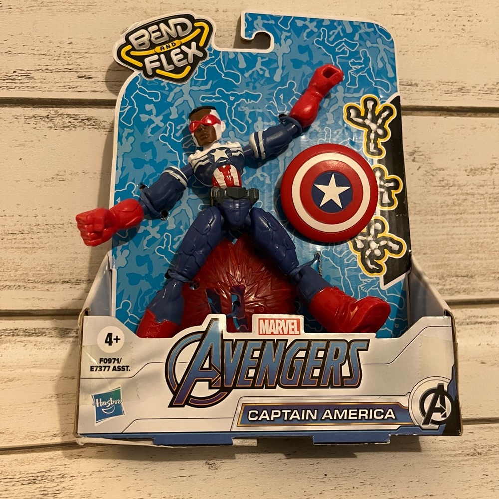 🐷2/$15 Marcel captain America action figure
